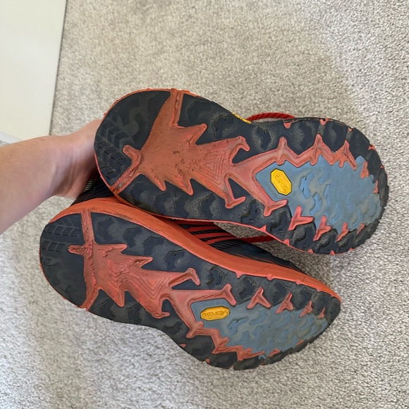 HOKA ONE ONE Speedgoat 4 Running Shoes Men Low-top Orange/Blue - Picture 5 of 8